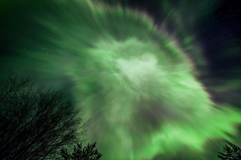 From Rovaniemi: Northern Lights Tour by Van - Staying Warm and Prepared for the Arctic Night