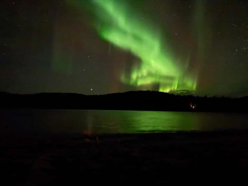 From Saariselkä/Inari: Aurora Hunting Tour, campfire&snacks - Professional Aurora Photography Included