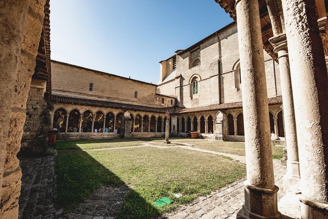 From Saint-Emilion : Electric Bike Day Tour with Wine Tastings and Picnic Lunch - Exploring Saint-Emilion’s Historic Village
