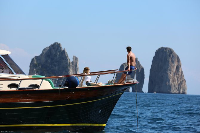 From Salerno: Small Group Li Galli Islands and Capri Boat Tour - Visiting the Iconic Faraglioni Rocks near Capri