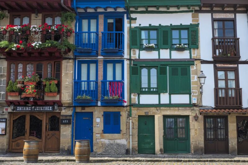 From San Sebastian: Biarritz, St. Jean de Luz & Hondarribia - Exploring Saint Jean de Luz’s Colorful Streets and Macarons