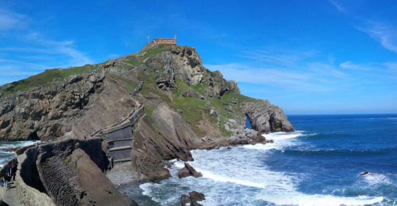 From San Sebastian: Gaztelugatxe and Guggenheim Museum Tour - Inside the Guggenheim Museum: Art and Architecture