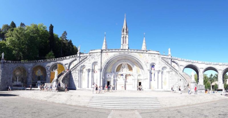 From San Sebastian: Lourdes Private Full-Day Tour - The Significance of Lourdes Water and Miracles