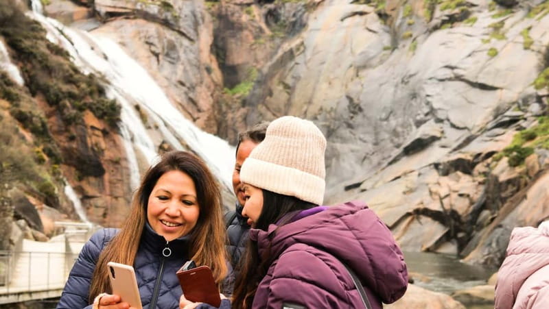 From Santiago: Finisterre, Muxía & Costa da Morte Tour - Descending into Muxía: Coastal Legends and Coastal Scenery