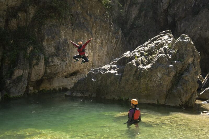 From Santiago,NL: Matacanes Canyon Canyoneering Tour & Lunch - Weather Dependency and Cancellation Policy