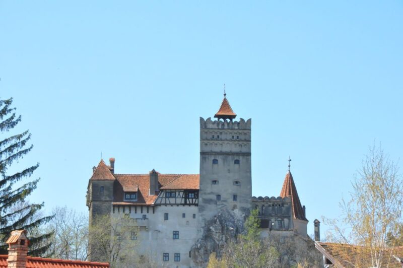 From Sibiu: Day Tour to Brasov and Dracula's Castle - Exploring Bran Castle: The Heart of Draculas Legend