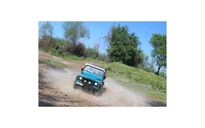 From Side Jeep Safari Off-Road and Boat Tour with Lunch - Lakeside Lunch with Views of Green Lake