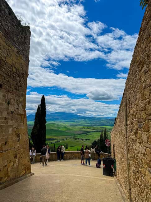 From Siena: Tuscany Hills Small Group Wine Tour - Visiting the Wineries for Authentic Tuscan Wine Tasting