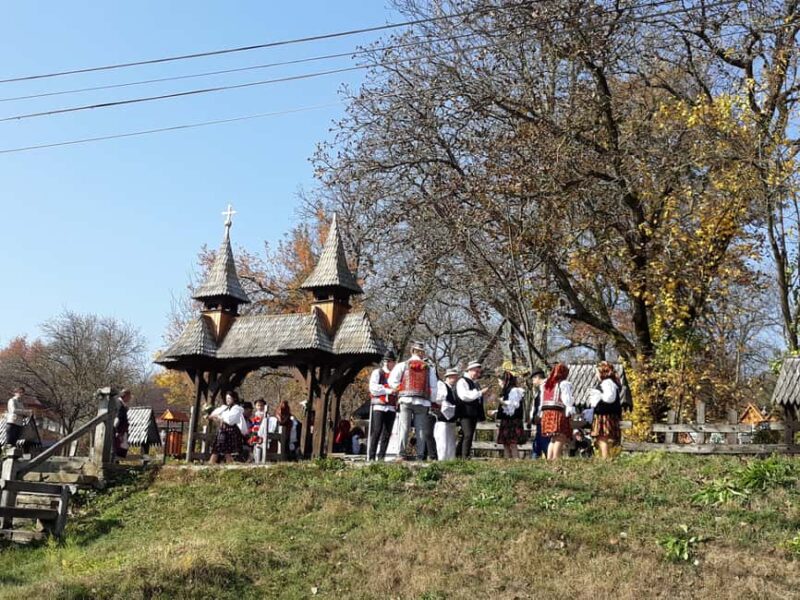 From Sighetu Marmatiei: Maramures guided tour - Visiting the UNESCO Wooden Churches of Maramures