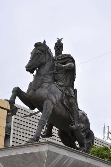 From Skopje:Day Trip to Pristina,Bear Sanctuary&Gadime Cave - Visiting the Bear Sanctuary for Rescued Brown Bears