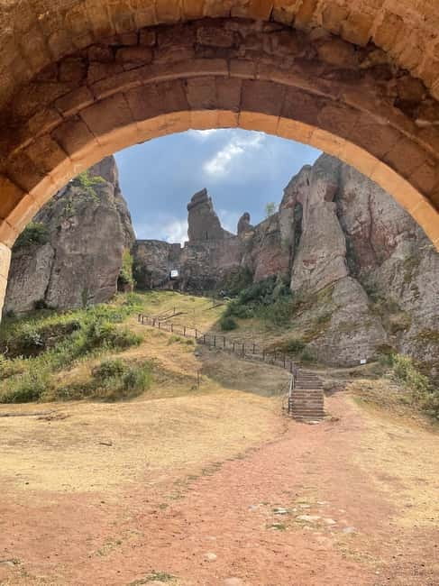 From Sofia: Belogradchik Fortress & Venetsa Cave 12 hrs Tour - Key Points