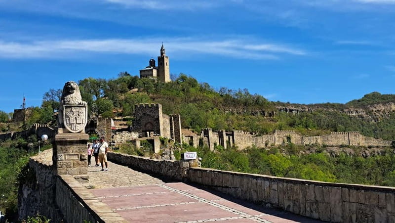 From Sofia: Veliko Tarnovo and Arbanasi Tour with Transfer - Key Points