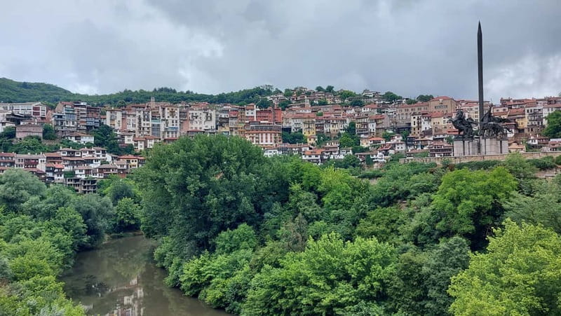 From Sofia: Veliko Tarnovo and Arbanasi Tour with Transfer - Exploring Tsarevets Fortress: The Heart of Veliko Tarnovo