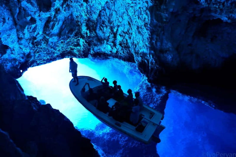 From Split: Blue Cave, Hvar, Mamma Mia, 5 Islands boat Tour - Discovering Stiniva Beach and Its Stunning Views