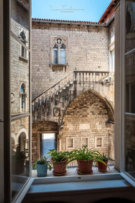 From SPLIT Cruise Port: Exclusive Tour of Split and Trogir - Tour Language and Booking Flexibility