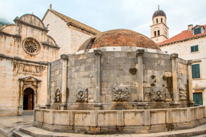 From Split & Trogir: Dubrovnik Guided Day Tour - Guide Expertise and Guest Experience