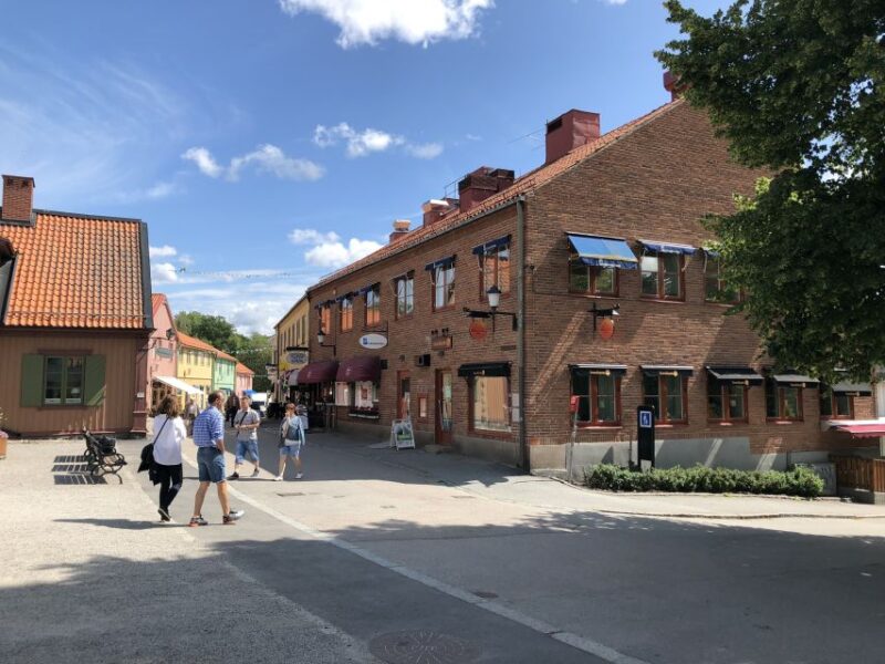 From Stockholm: Guided Day Trip to Sigtuna City - Wenngarn Castle and Its Baroque Chapel