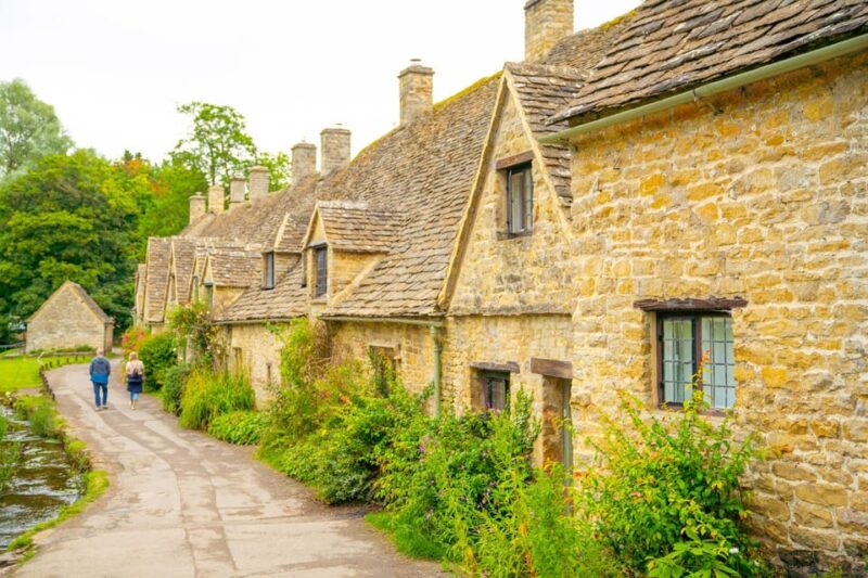 From Stratford-upon-Avon / Moreton-in-Marsh: Cotswolds Tour - The Experience of a Local Guide