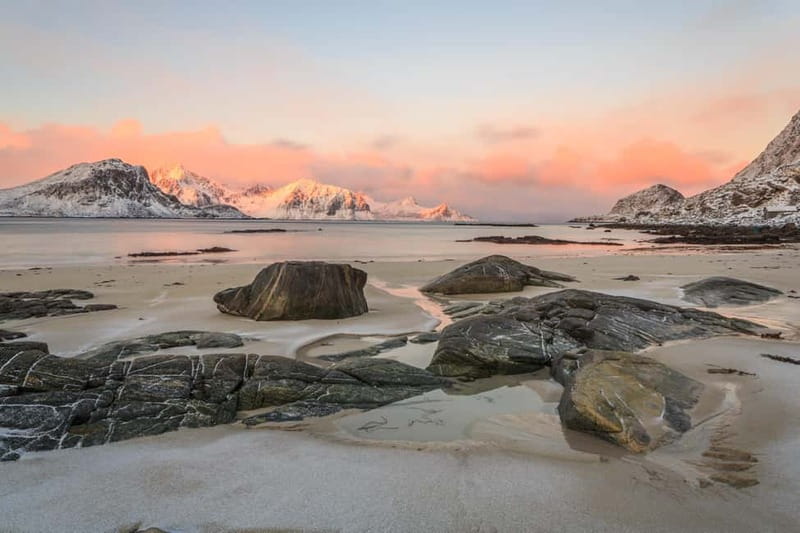 From Svolvaer: 2-Day Lofoten Highlights Photo Tour - Fascinating Stops on the South and West Sides of Lofoten