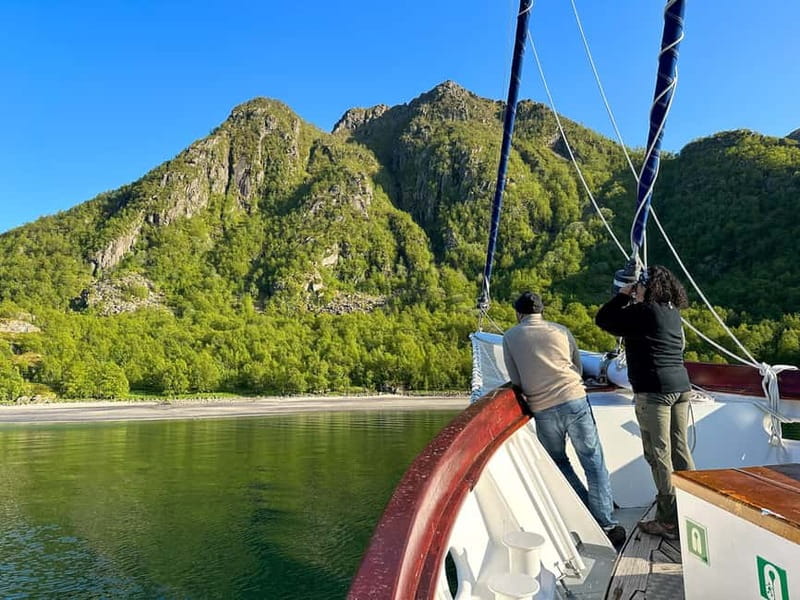 From Svolvær: Private Midnight Sun Yacht Cruise in Lofoten - Accessibility and Group Size