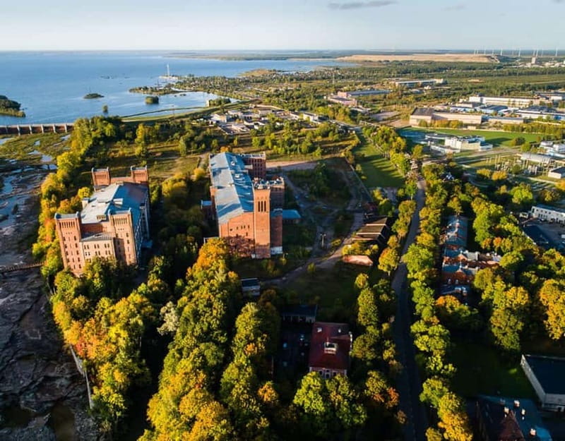 From Tallinn: Narva and "A View of Russia" Day Trip - Visiting the Kreenholm Manufacturing Complex