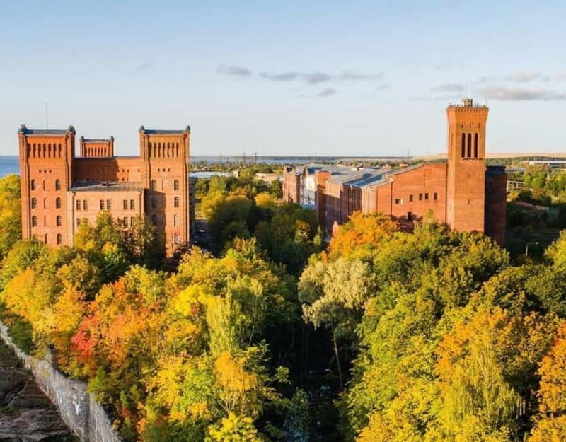 From Tallinn: Narva and "A View of Russia" Day Trip - Guided Walking Tour of Narva’s Old Town
