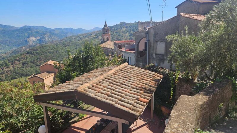 From Taormina: Castiglione di Sicilia & Wine Tasting - Cheese and Ricotta Tasting at a Local Factory