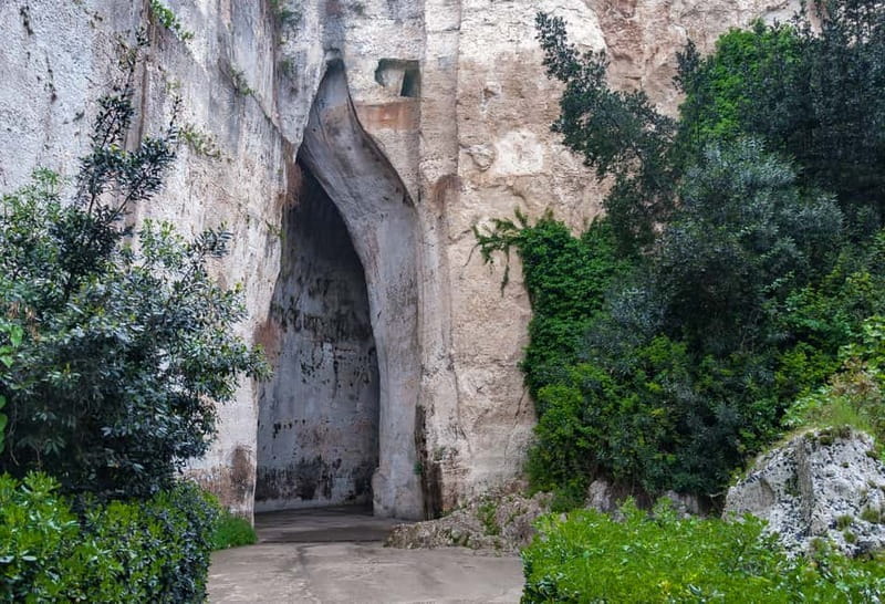 From Taormina: Guided Tour of Syracuse and Ortygia Island - Exploring the Ear of Dionysius