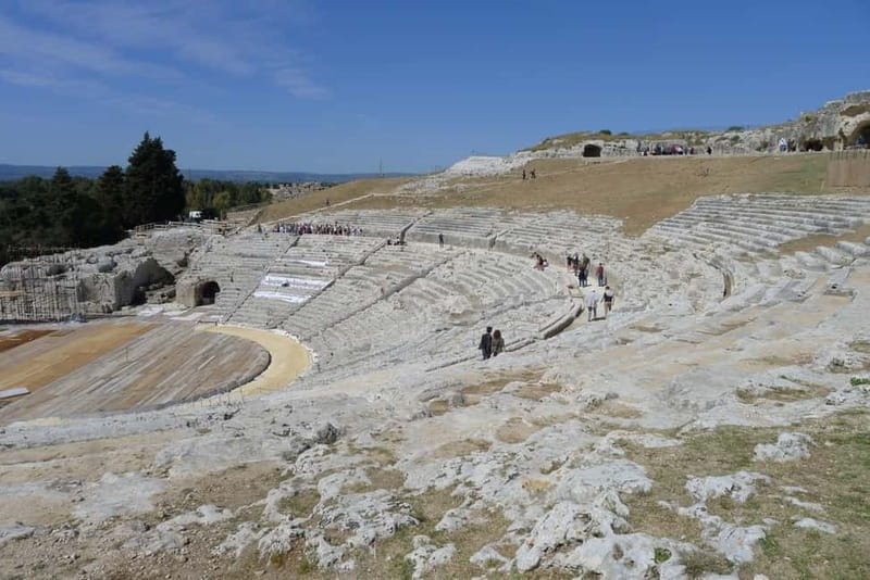 From Taormina: Guided Tour of Syracuse and Ortygia Island - Discovering Ortygia Island’s Architectural Diversity