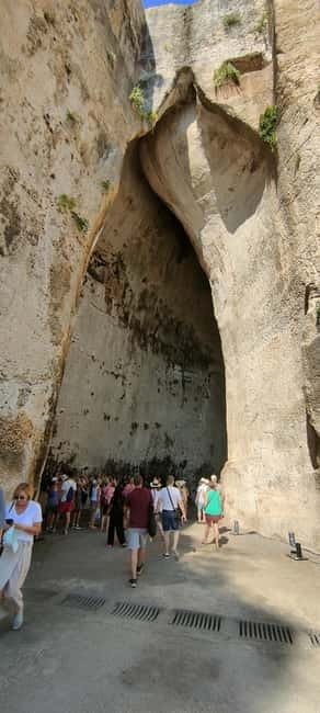 From Taormina: Syracuse and Noto Guided Day Trip by Bus - Overview of the Syracuse and Noto Guided Day Trip