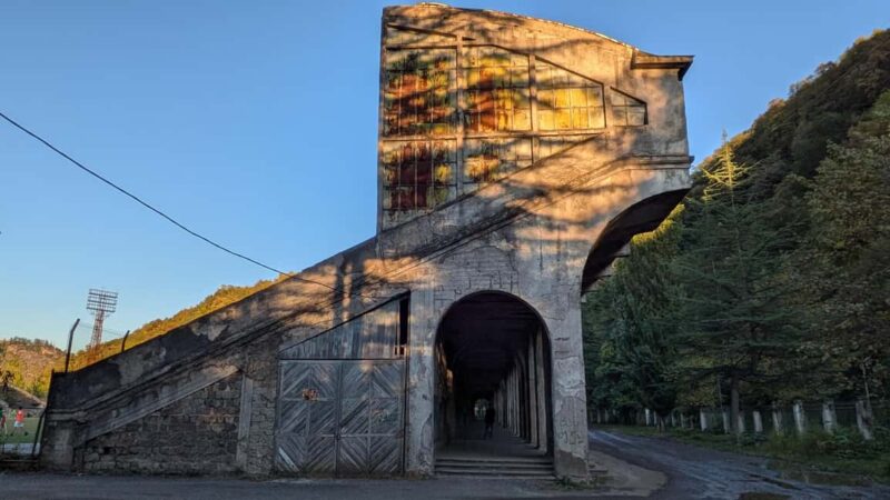 From Tbilisi: Chiatura Cable Cars, Katskhi & Family Lunch - Discover a Unique Day Trip from Tbilisi to Chiatura with Cultural and Historical Highlights