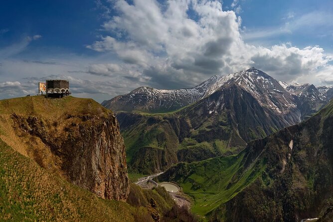 From Tbilisi: Explore the Caucasus Mountains Kazbegi tour - Exploring the Russian Georgian Friendship Monument