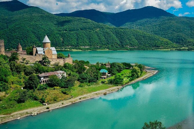 From Tbilisi: Explore the Caucasus Mountains Kazbegi tour - The Highlight: Gergeti Trinity Church and Kazbegi Views