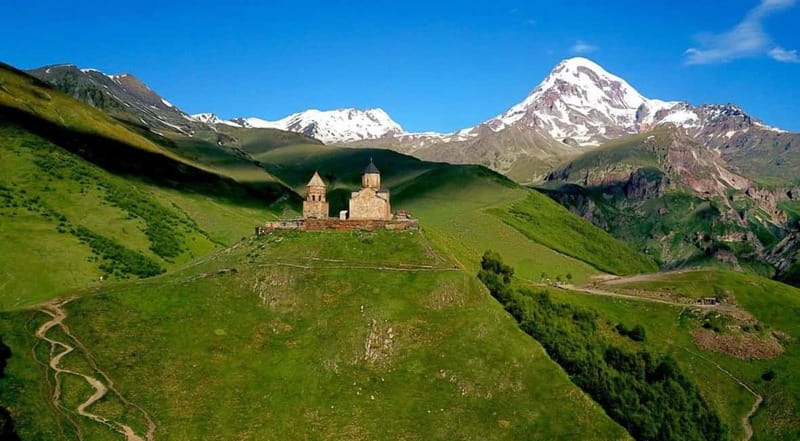 From Tbilisi; Georgian Military Road,Ananuri-Gudauri-Kazbegi - The Black and White Aragvi River Connection
