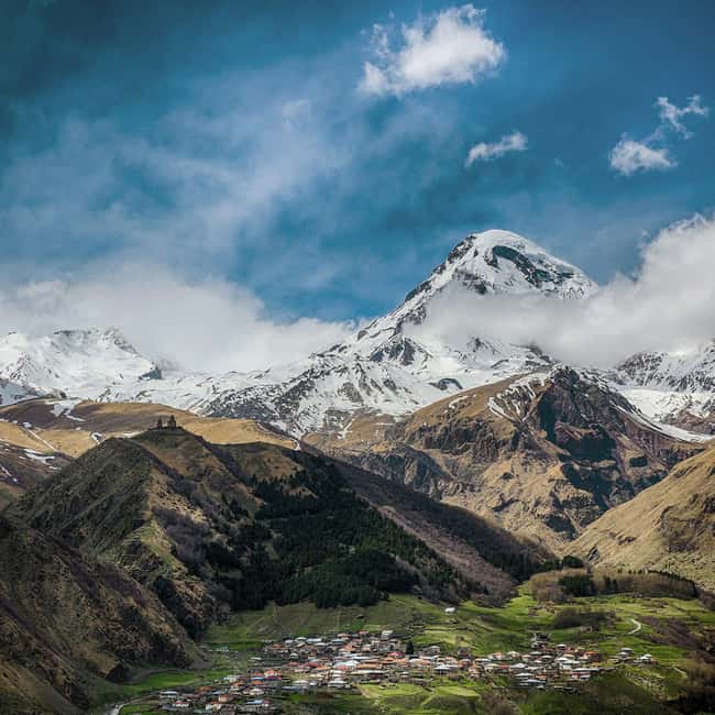 From Tbilisi: Kazbegi, Gudauri & Gergeti Group Day Tour - Discover the Beauty of Georgia on the Kazbegi, Gudauri & Gergeti Group Day Tour