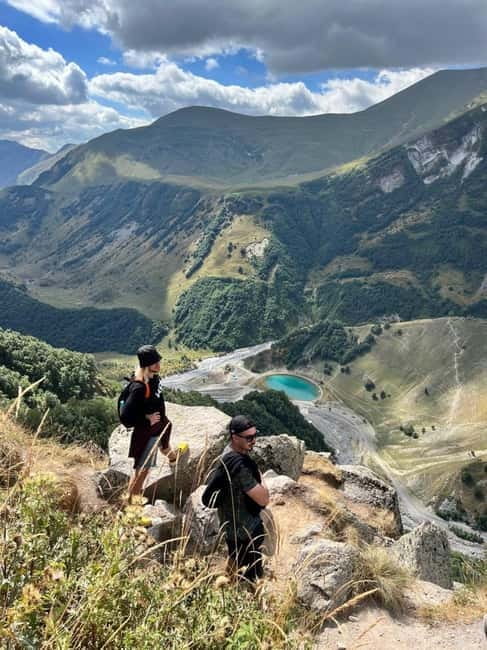 From Tbilisi: Kazbegi Mountain and Ananuri Fortress Day Trip - Discovering the Ananuri Fortress