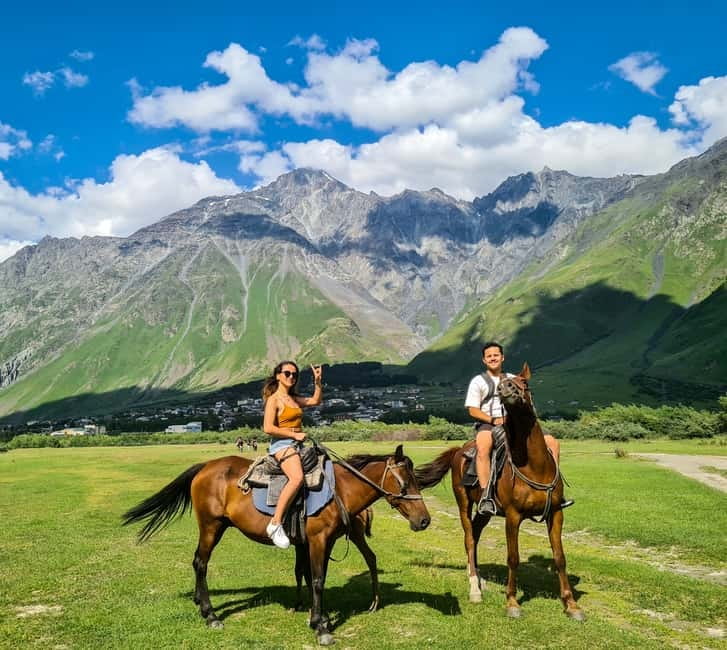 From Tbilisi: The Best of Kazbegi and Gudauri Mountains - Exploring the Historic Ananuri Fort and Its Significance
