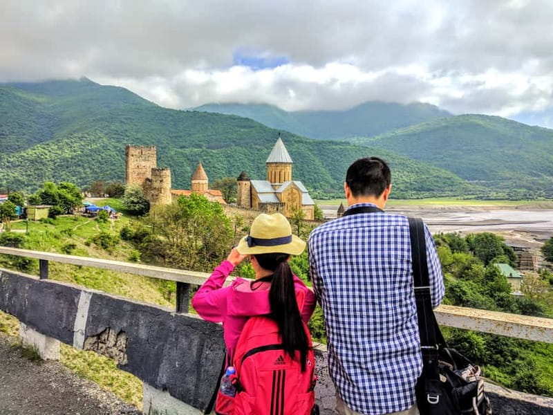 From Tbilisi: The Best of Kazbegi and Gudauri Mountains - The Expertise of Guides and Tour Flexibility