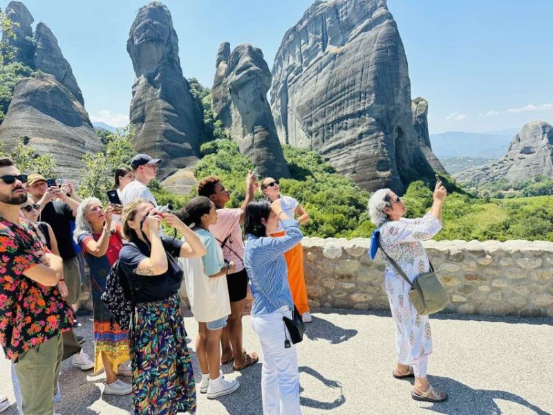 From Thessaloniki : Full-Day Bus Trip to Meteora w/ Guide - Free Time in Kalambaka to Explore