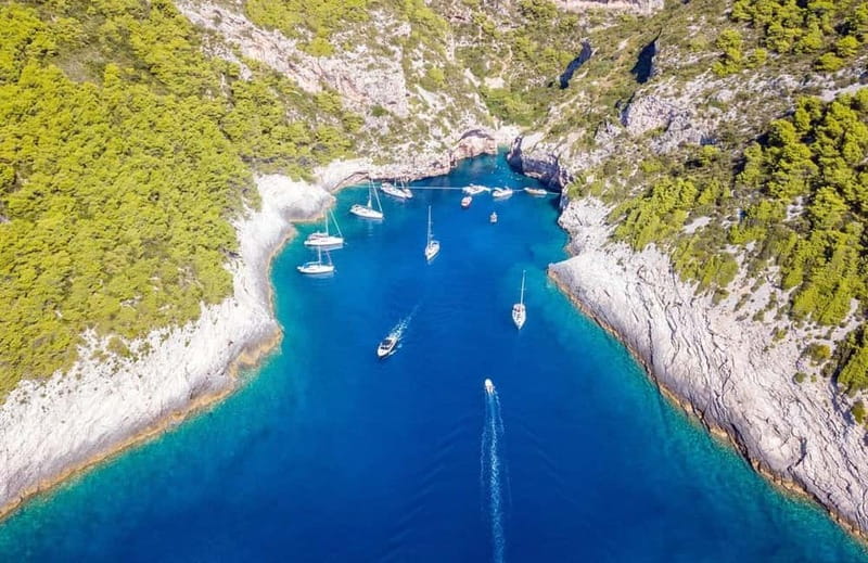 From Tirana / Durresi: Albanian Riviera,Vlora and Zvernec - Key Points