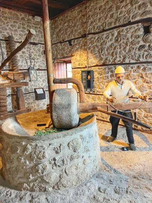 From Tirana: Kruja Castle, Old Bazaar & Sari Salltik View - Key Points