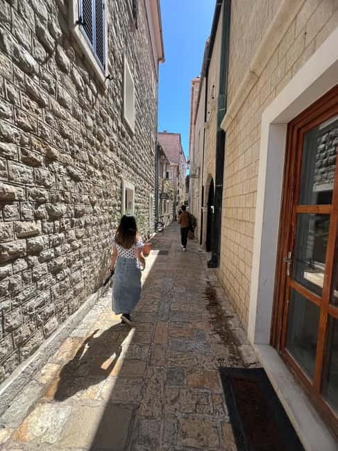 From Tirana to Montenegro: Kotor and Budva, Day tour - Traditional Montenegrin Lunch in Kotor