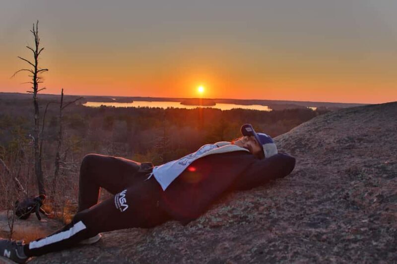 From Toronto: Explore Muskoka - Hardy's Lake Provincial Park - Lunch Break in Muskokas Small-Town Atmosphere