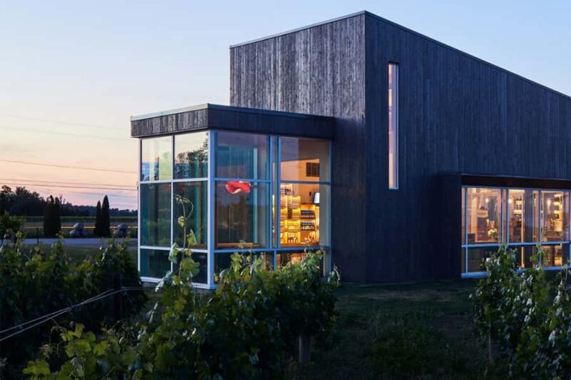 From Toronto: Niagara Falls Private Sightseeing Tour - Exploring Niagara-on-the-Lake at Your Own Pace