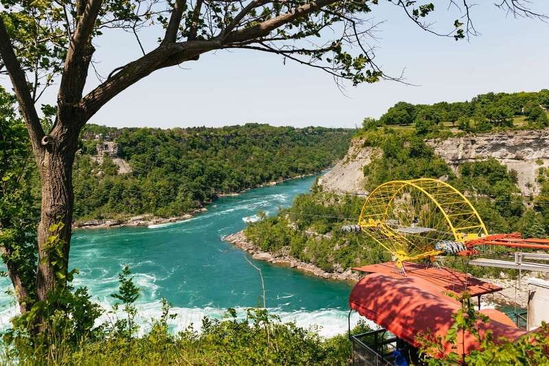 From Toronto: Niagara Falls + Winery, Cruise, & Lunch Option - The Expertise of the Guides and Drivers