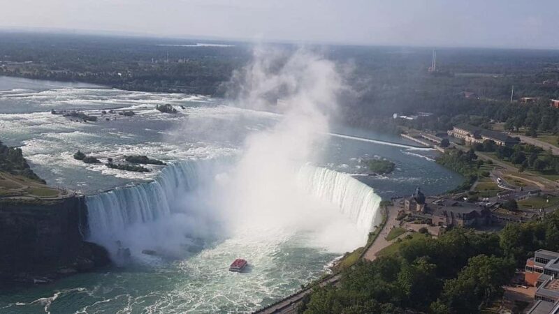 From Toronto Small-Group 7 Guests Max - Includes Boat Cruise - Free Time for Lunch and Exploration at Niagara Falls