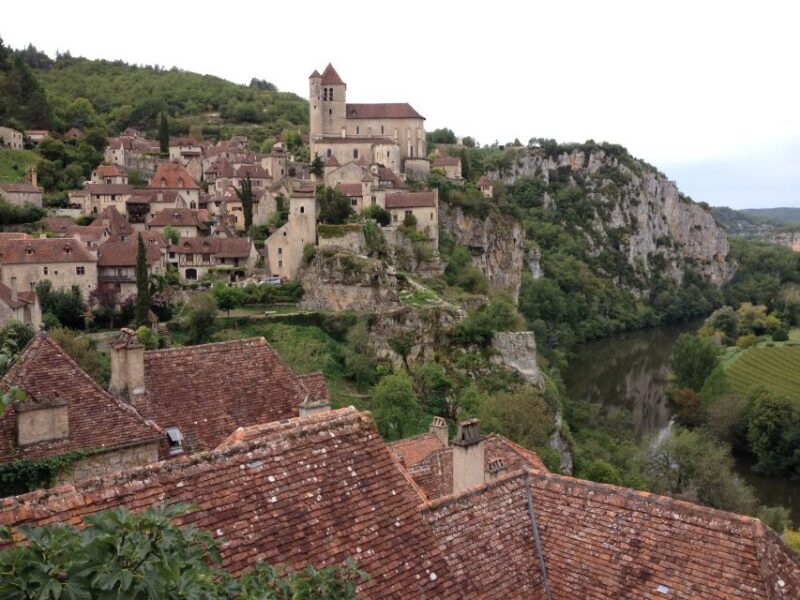 From Toulouse: Peche Merle and Saint Cirq LaPopie Day Trip - Exploring Saint Cirq-LaPopie: Medieval Charm and Panoramic Views