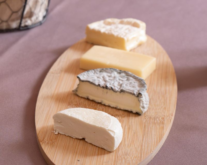 From Tours: Chambord, Chenonceau & Lunch at Family Chateau - Expert Guides Bring the Castles to Life