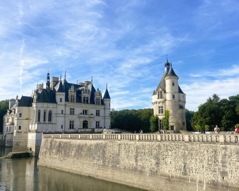 From Tours : Full-Day Chambord & Chenonceau Chateaux - Exploring Château de Chenonceau: The Feminine Beauty and Gardens