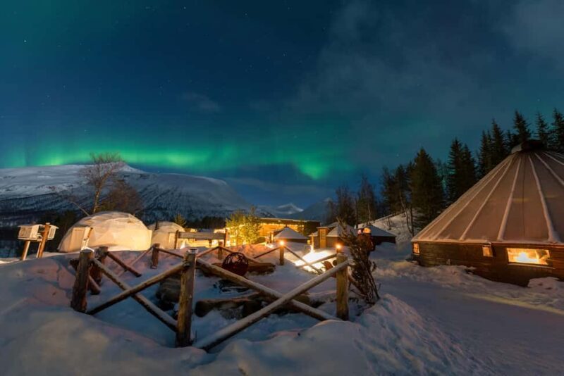 From Tromsø: Northern Lights Visit at Camp Tamok - Warm Up with a Traditional Meal in a Sámi Tent